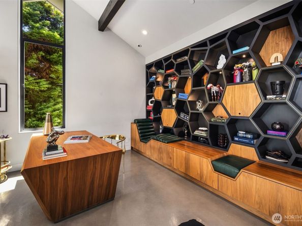 4014 E Mercer Way, Mercer Island WA 98040