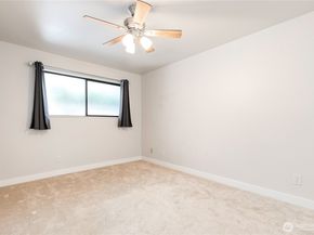 5101 NE 55th Street 103, Seattle WA 98105