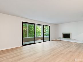 5101 NE 55th Street 103, Seattle WA 98105