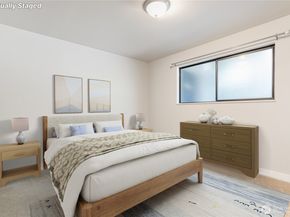 5101 NE 55th Street 103, Seattle WA 98105