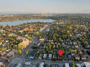 923 N 85Th Street A, Seattle WA 98103