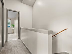 923 N 85Th Street A, Seattle WA 98103