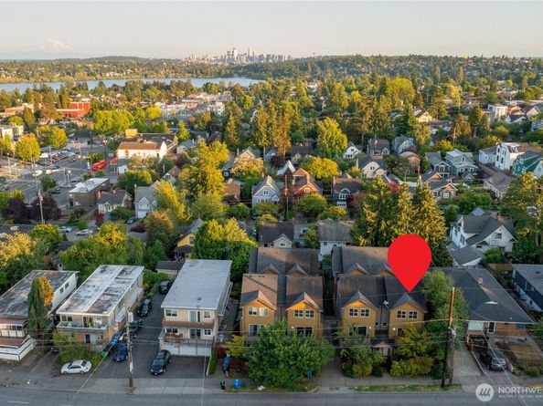 923 N 85Th Street A, Seattle WA 98103