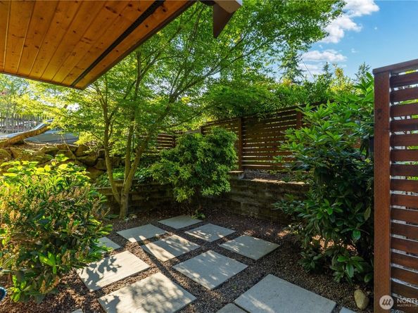 923 N 85Th Street A, Seattle WA 98103