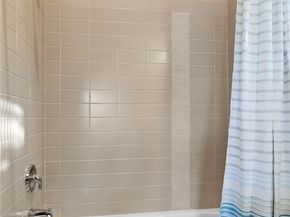 923 N 85Th Street A, Seattle WA 98103