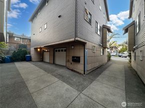 923 N 85Th Street A, Seattle WA 98103