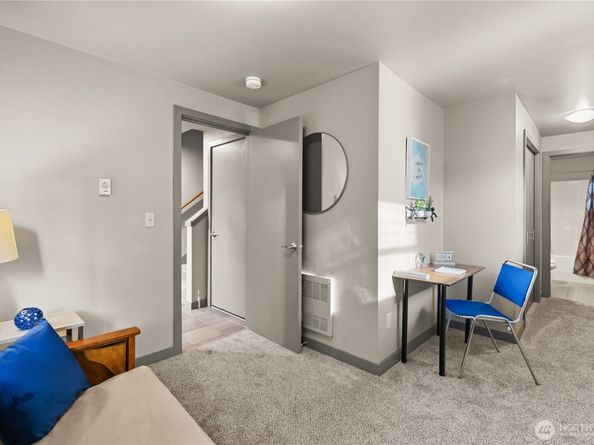 923 N 85Th Street A, Seattle WA 98103