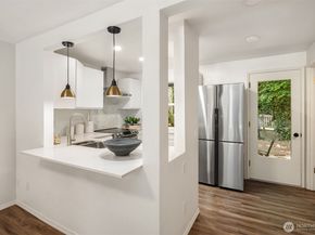 16932 NE 2nd Place, Bellevue WA 98008