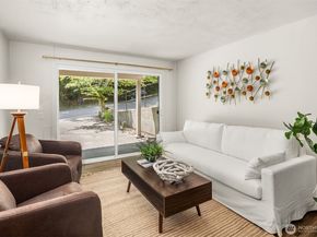 16932 NE 2nd Place, Bellevue WA 98008
