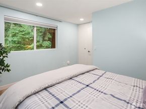 16932 NE 2nd Place, Bellevue WA 98008