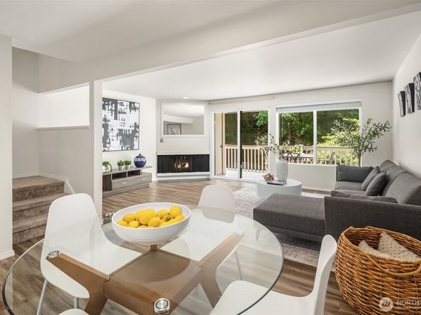 16932 NE 2nd Place, Bellevue WA 98008