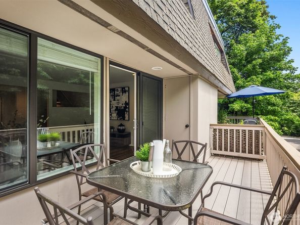 16932 NE 2nd Place, Bellevue WA 98008