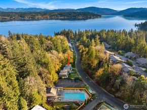 16932 NE 2nd Place, Bellevue WA 98008