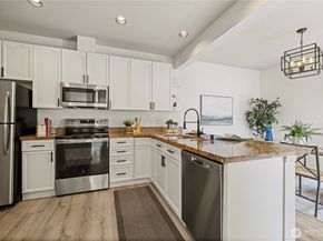10909 Avondale Road NE K141, Redmond WA 98052