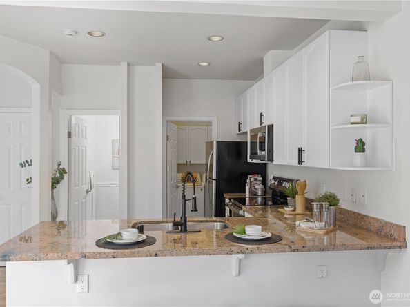 10909 Avondale Road NE K141, Redmond WA 98052