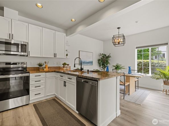 10909 Avondale Road NE K141, Redmond WA 98052