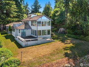10634 SW Cowan Road, Vashon WA 98070