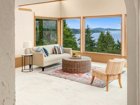 10634 SW Cowan Road, Vashon WA 98070
