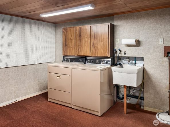 10634 SW Cowan Road, Vashon WA 98070
