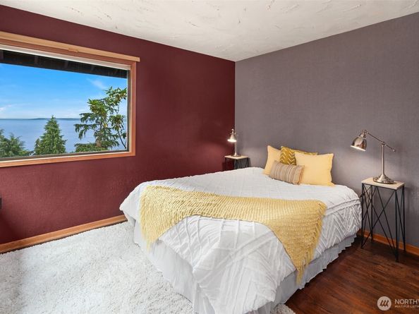 10634 SW Cowan Road, Vashon WA 98070