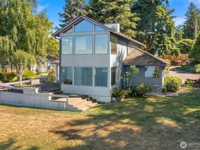 10634 SW Cowan Road, Vashon WA 98070