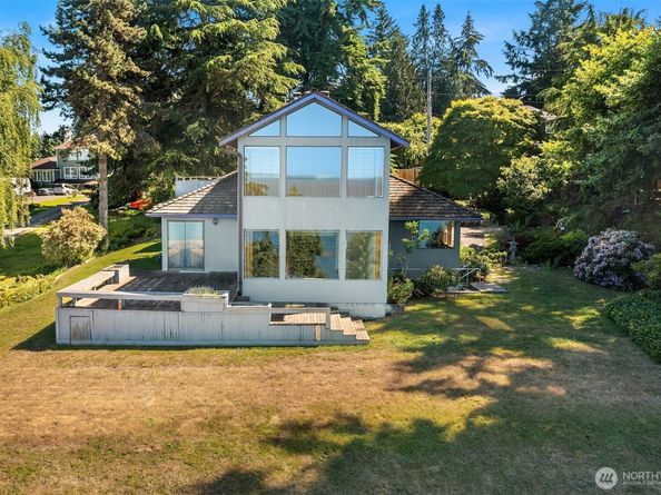 10634 SW Cowan Road, Vashon WA 98070
