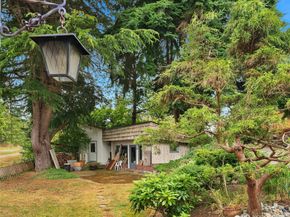 10634 SW Cowan Road, Vashon WA 98070