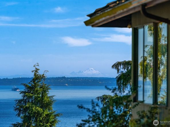 10634 SW Cowan Road, Vashon WA 98070