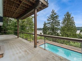 13722 42nd Avenue NE, Seattle WA 98125