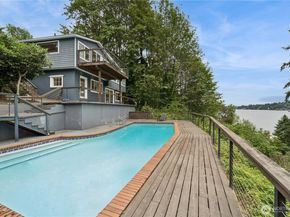 13722 42nd Avenue NE, Seattle WA 98125