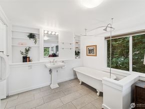 13722 42nd Avenue NE, Seattle WA 98125