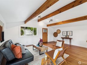 13722 42nd Avenue NE, Seattle WA 98125