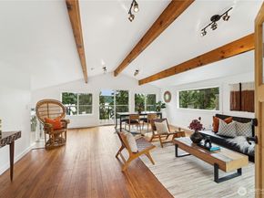 13722 42nd Avenue NE, Seattle WA 98125