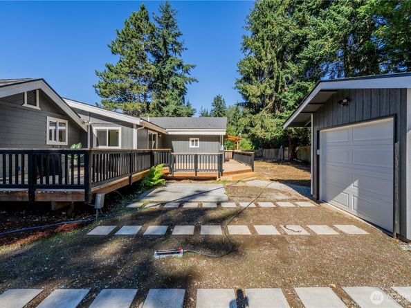 18414 Baldwin Road, Bothell WA 98012
