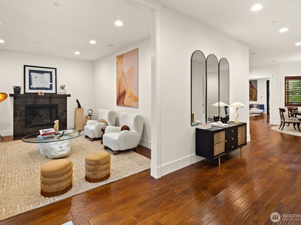 14424 SE 17TH Street, Bellevue WA 98007