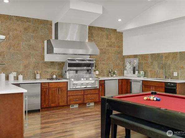 14424 SE 17TH Street, Bellevue WA 98007