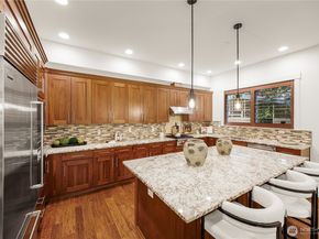 14424 SE 17TH Street, Bellevue WA 98007