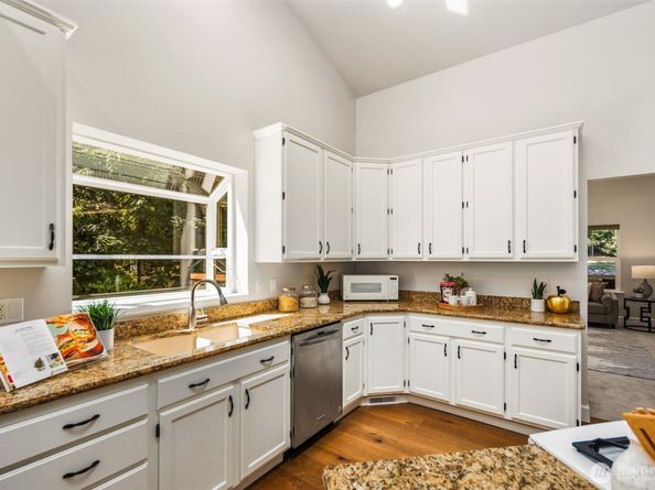 5308 245th Avenue NE, Redmond WA 98053