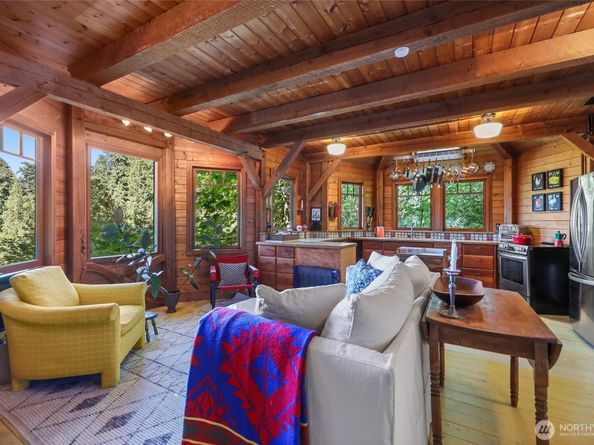12825 SW Ober Beach Rd, Vashon WA 98070