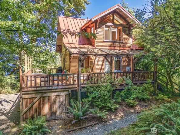 12825 SW Ober Beach Rd, Vashon WA 98070