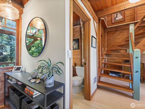 12825 SW Ober Beach Rd, Vashon WA 98070