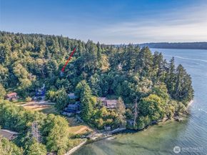 12825 SW Ober Beach Rd, Vashon WA 98070