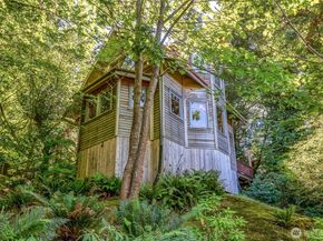 12825 SW Ober Beach Rd, Vashon WA 98070