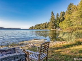 12825 SW Ober Beach Rd, Vashon WA 98070