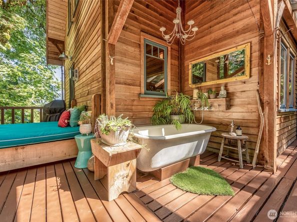 12825 SW Ober Beach Rd, Vashon WA 98070