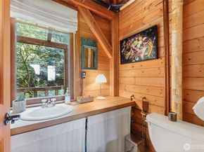 12825 SW Ober Beach Rd, Vashon WA 98070