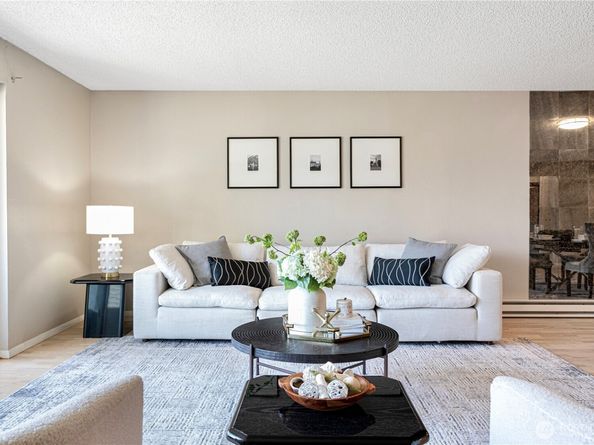 13217 15th Avenue NE A8, Seattle WA 98125
