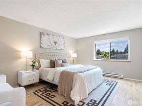 13217 15th Avenue NE A8, Seattle WA 98125