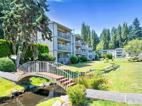 13217 15th Avenue NE A8, Seattle WA 98125