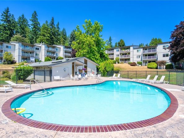 13217 15th Avenue NE A8, Seattle WA 98125